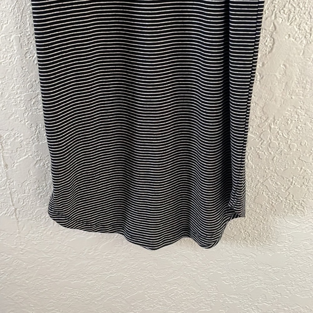 Dress - Picture 3 of 6